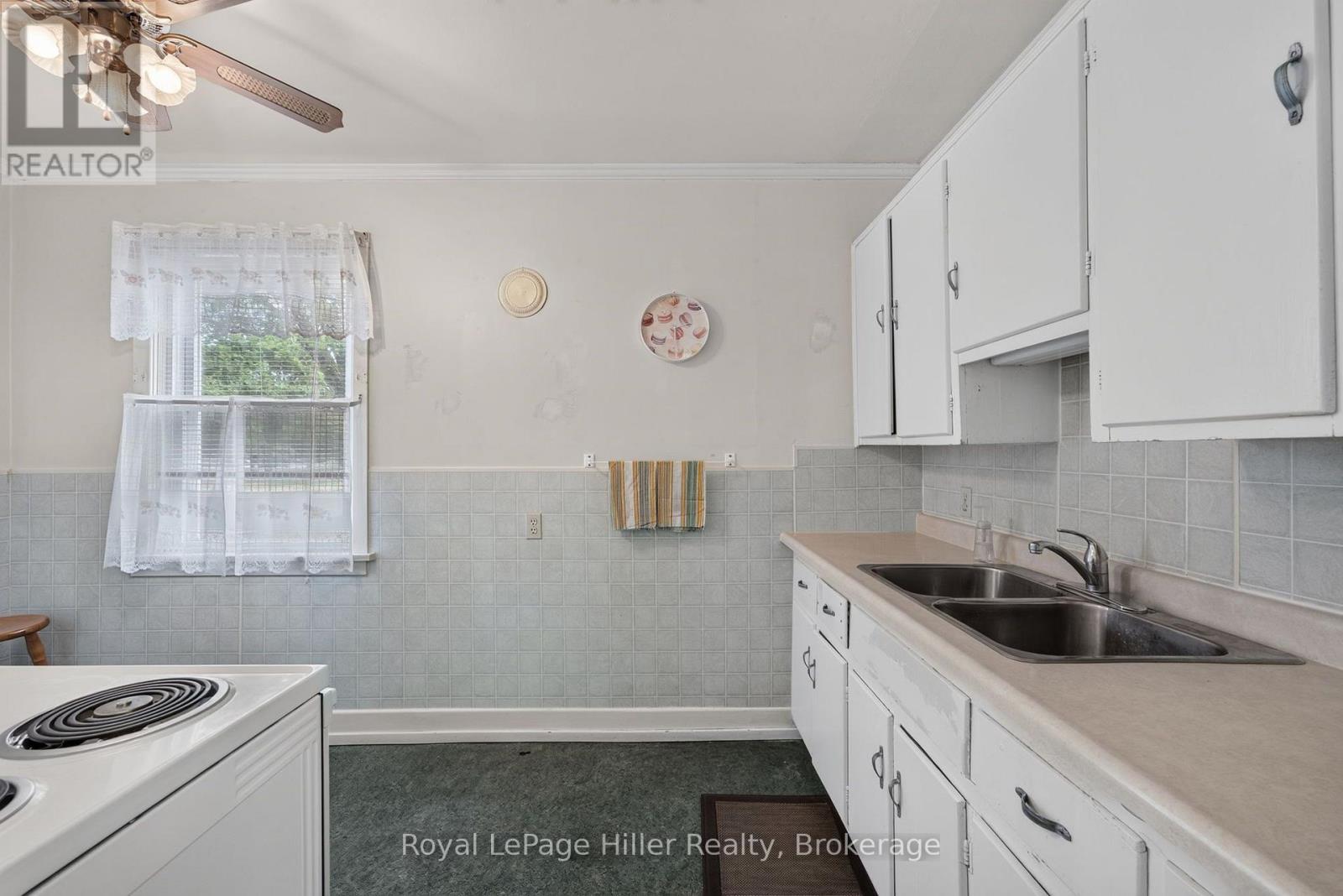 2 Somerset Street, Stratford, Ontario N5A 6K1 - Photo 13 - X13587692