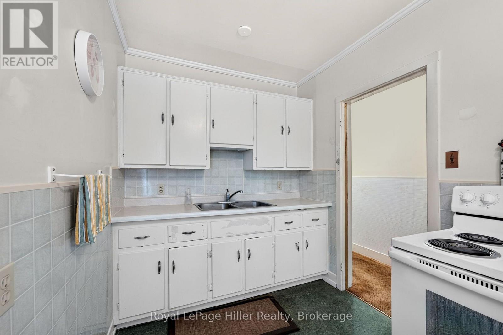 2 Somerset Street, Stratford, Ontario N5A 6K1 - Photo 15 - X13587692