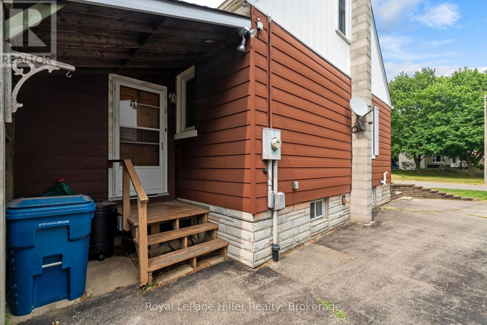 2 Somerset Street, Stratford, Ontario N5A 6K1 - Photo 32 - X13587692