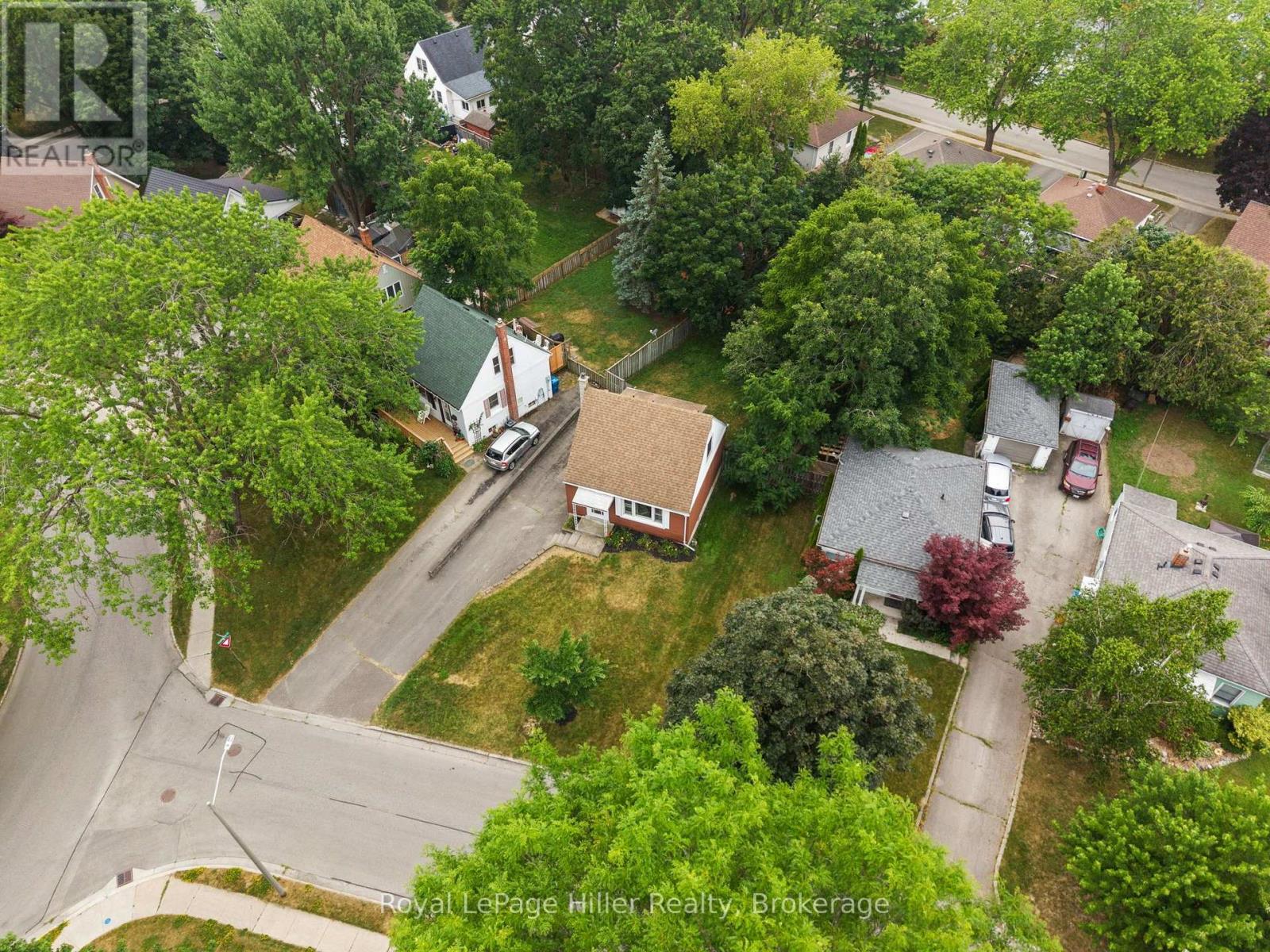 2 Somerset Street, Stratford, Ontario N5A 6K1 - Photo 39 - X13587692