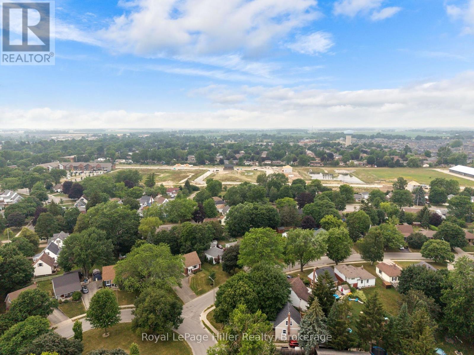 2 Somerset Street, Stratford, Ontario N5A 6K1 - Photo 41 - X13587692