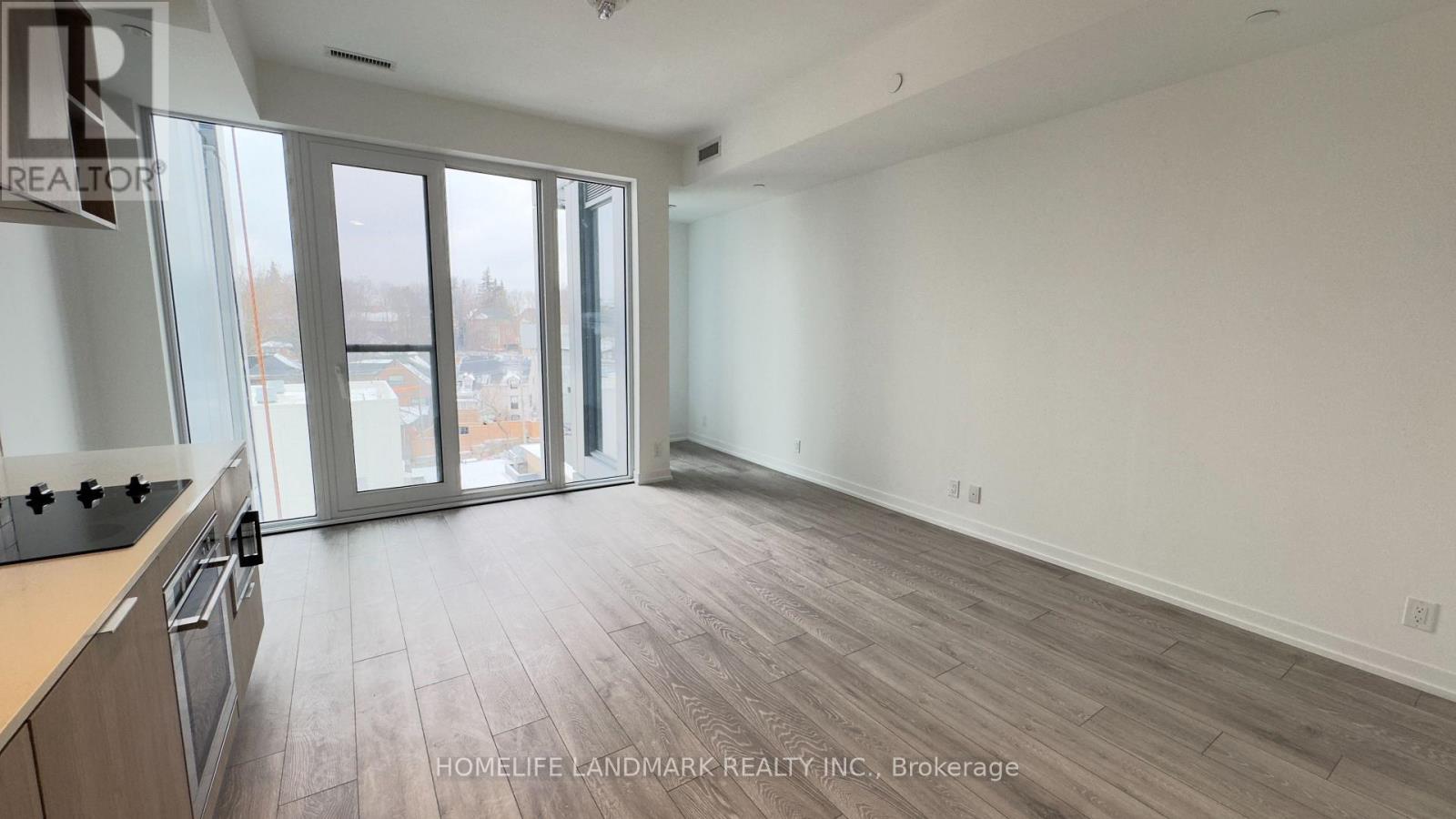 720 - 2020 Bathurst Street, Toronto, Ontario M5P 3L1 - Photo 2 - C13587436
