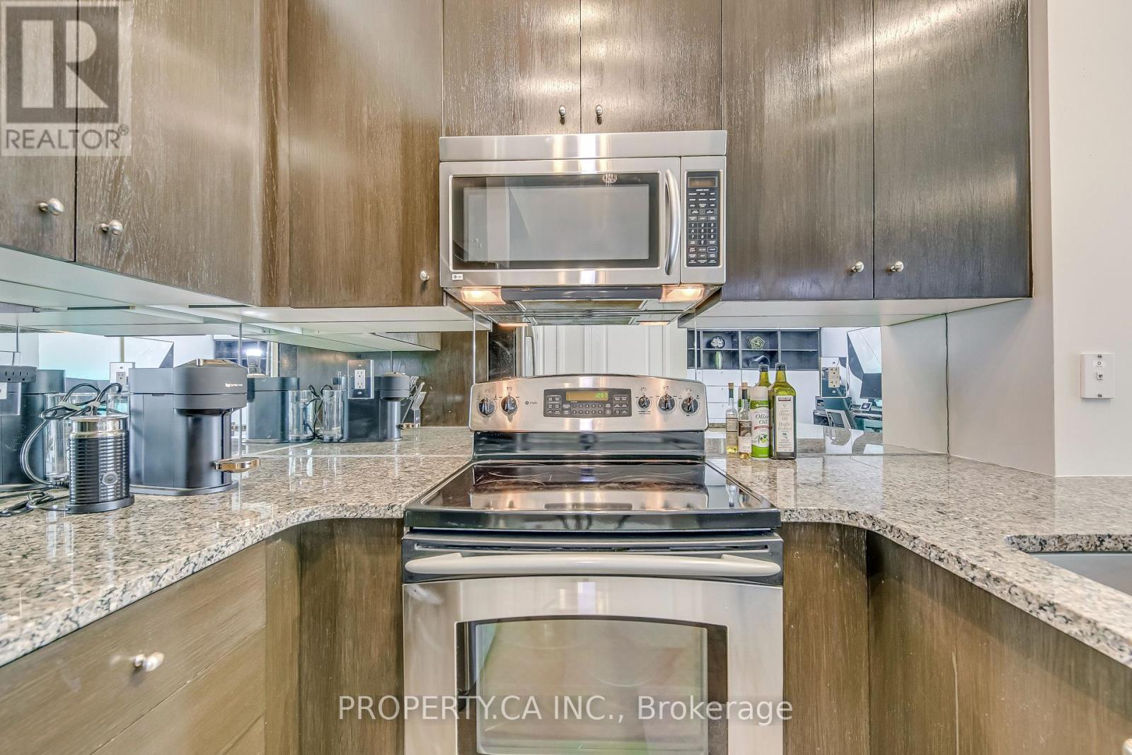 406 - 21 Scollard Street, Toronto, Ontario  M5R 1G1 - Photo 6 - C13587530