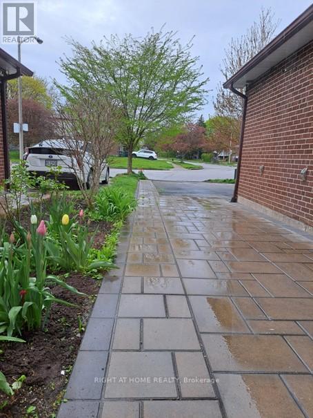 148 Sexton Crescent, Toronto, Ontario  M2H 2L6 - Photo 3 - C13587532