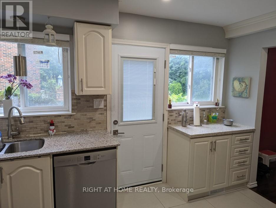 148 Sexton Crescent, Toronto, Ontario  M2H 2L6 - Photo 9 - C13587532