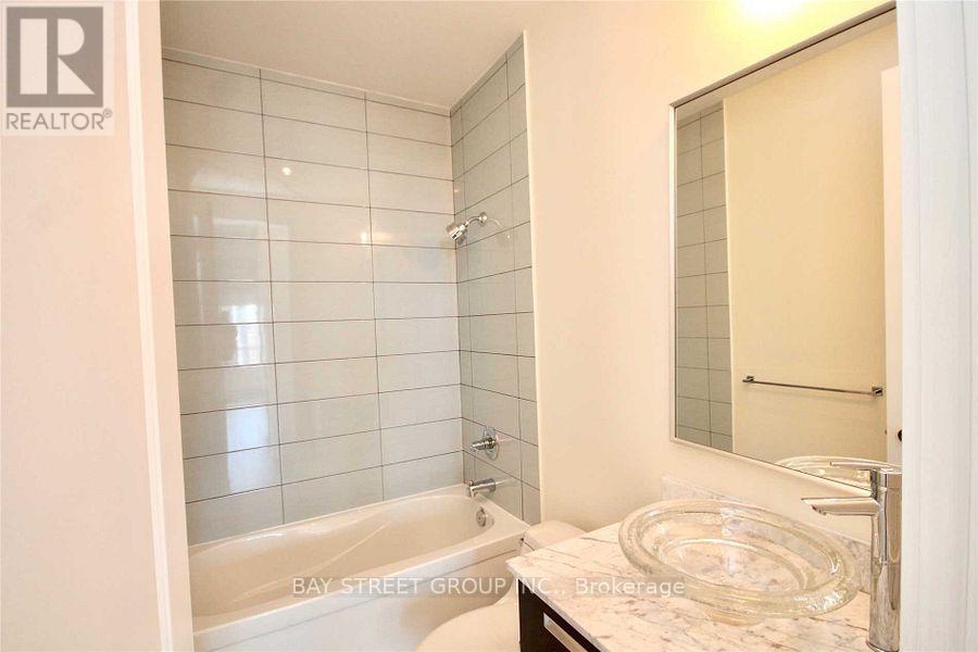 2401 - 21 Balmuto Street, Toronto, Ontario  M4Y 1W4 - Photo 10 - C13587702