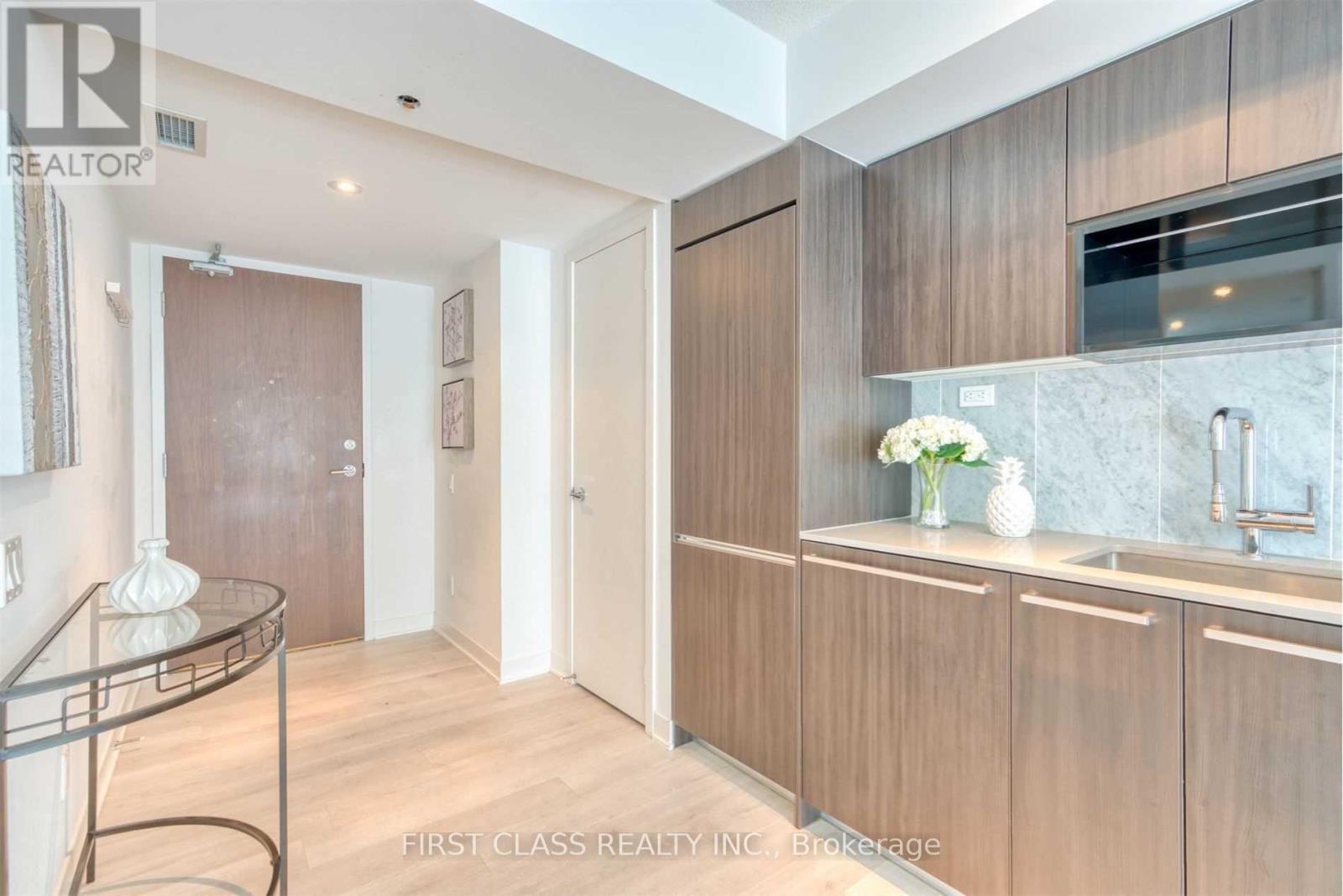 802 - 80 Queens Wharf Road, Toronto, Ontario  M5V 0J3 - Photo 3 - C13587732