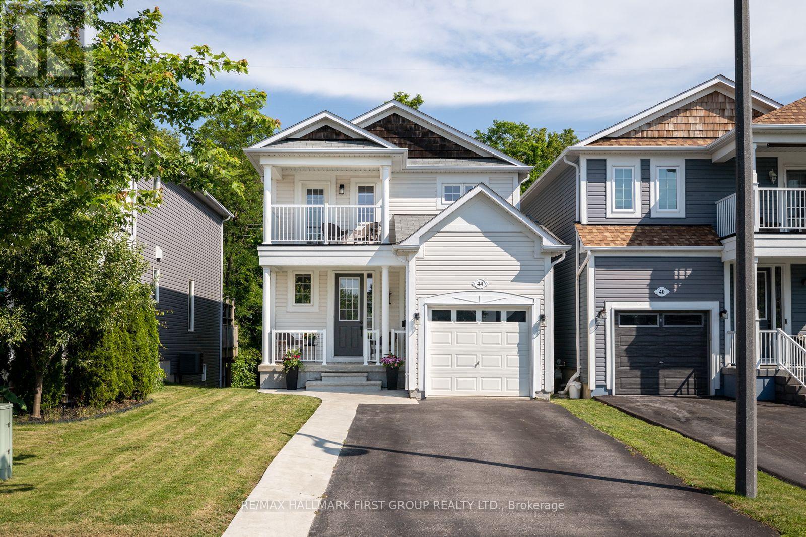 44 Milligan Street, Clarington, Ontario  L1B 1R6 - Photo 3 - E13587594