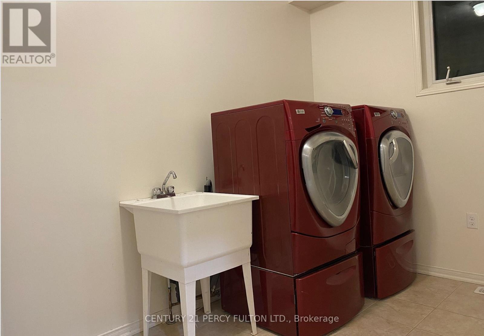 Bsmt - 2359 Pilgrim Square, Oshawa, Ontario  L1L 0C2 - Photo 23 - E13587736