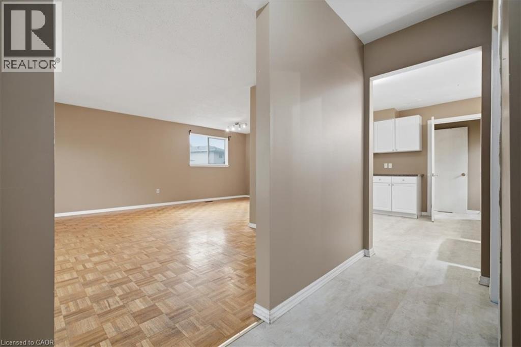 1262 Aldridge Crescent, Burlington, Ontario  L7M 1H9 - Photo 4 - 40848787