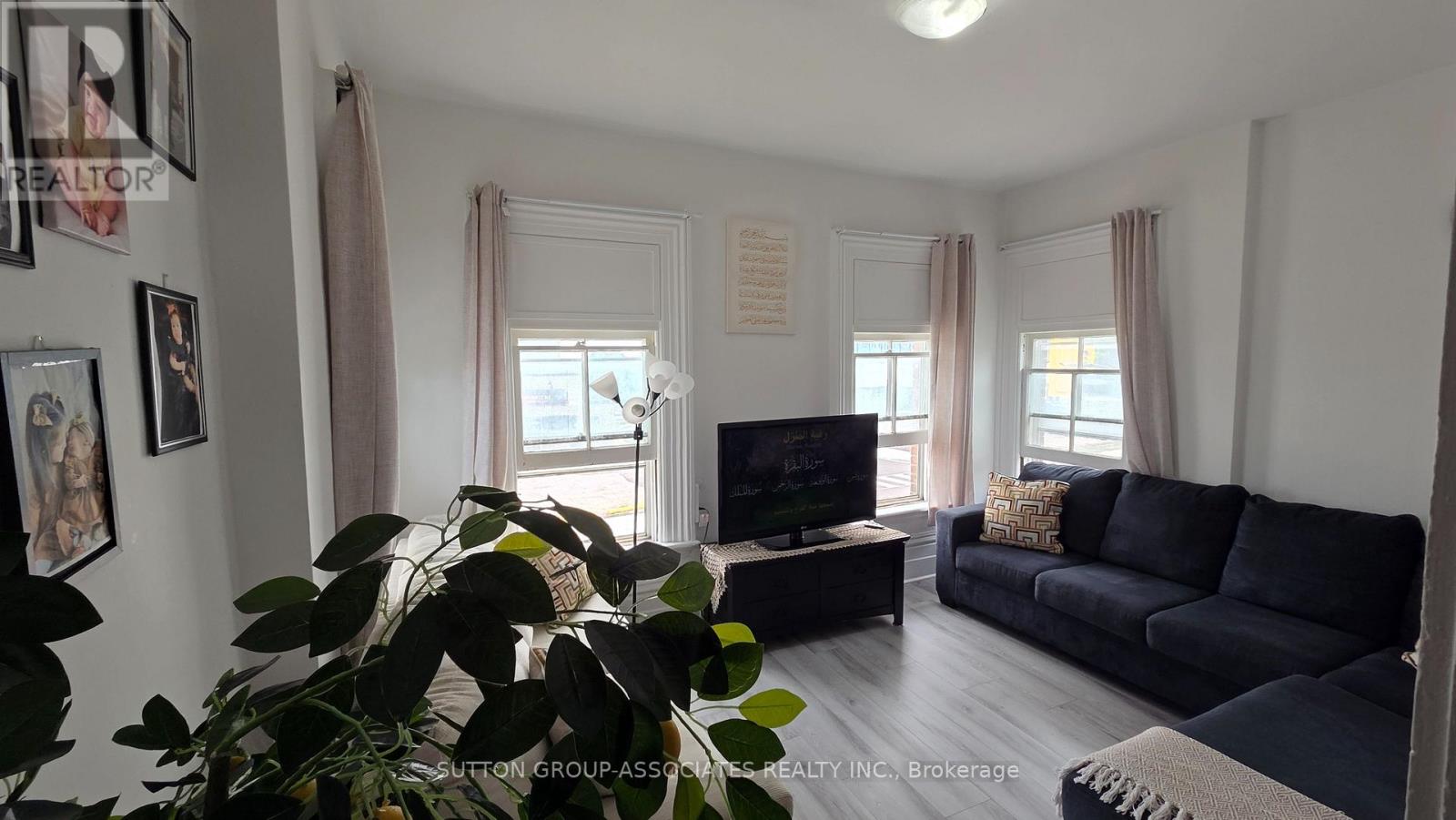 3 - 65 HOLLAND STREET W, Bradford West Gwillimbury, Ontario