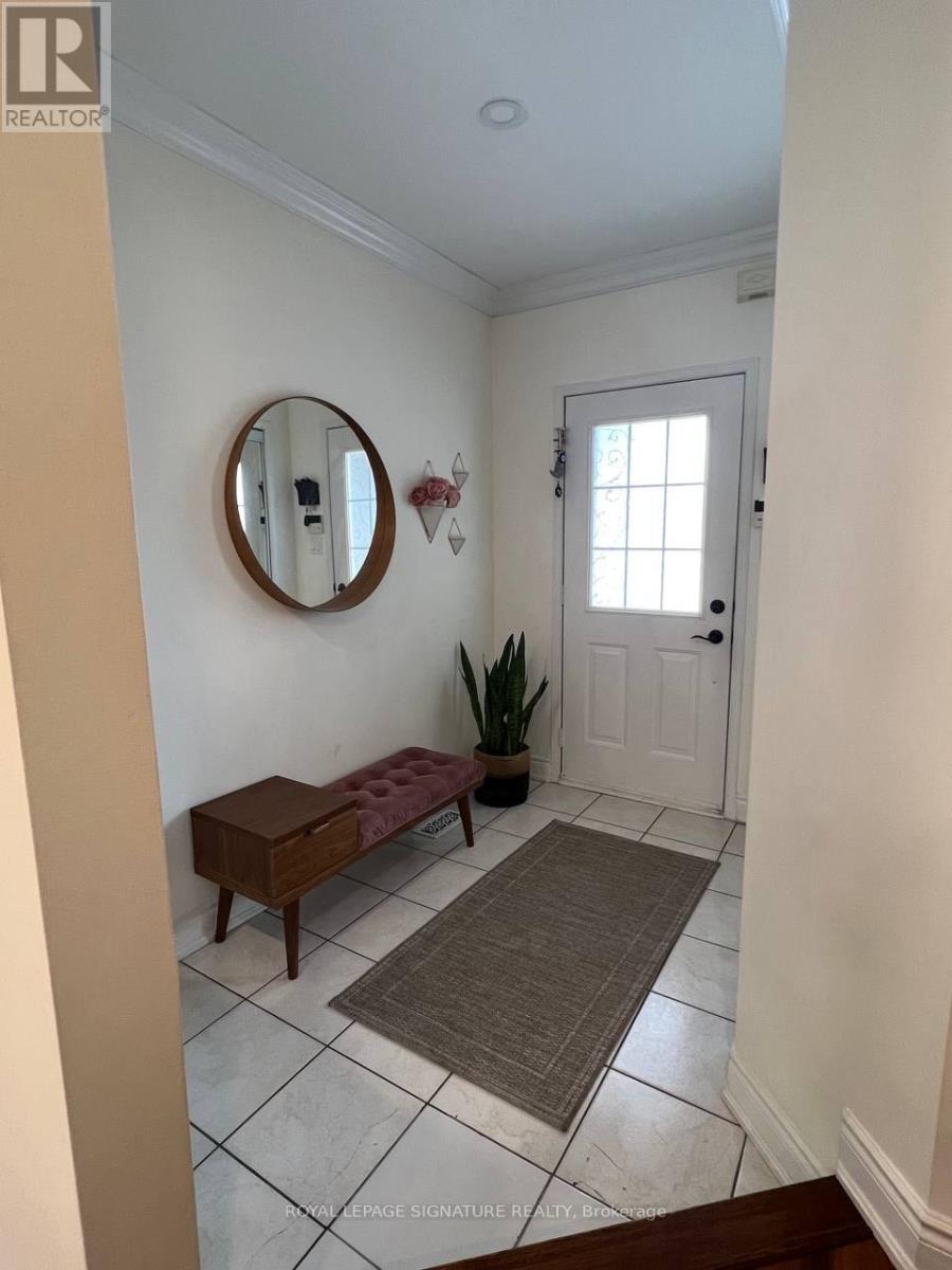 61 Kalmar Crescent, Richmond Hill, Ontario  L4E 3Z4 - Photo 6 - N13587728
