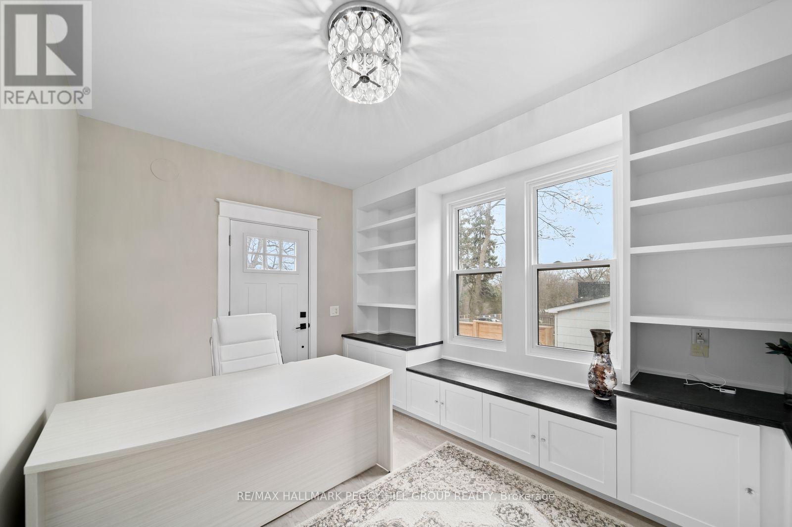 219 Bayfield Street, Barrie, Ontario  L4M 3B4 - Photo 4 - S13587606