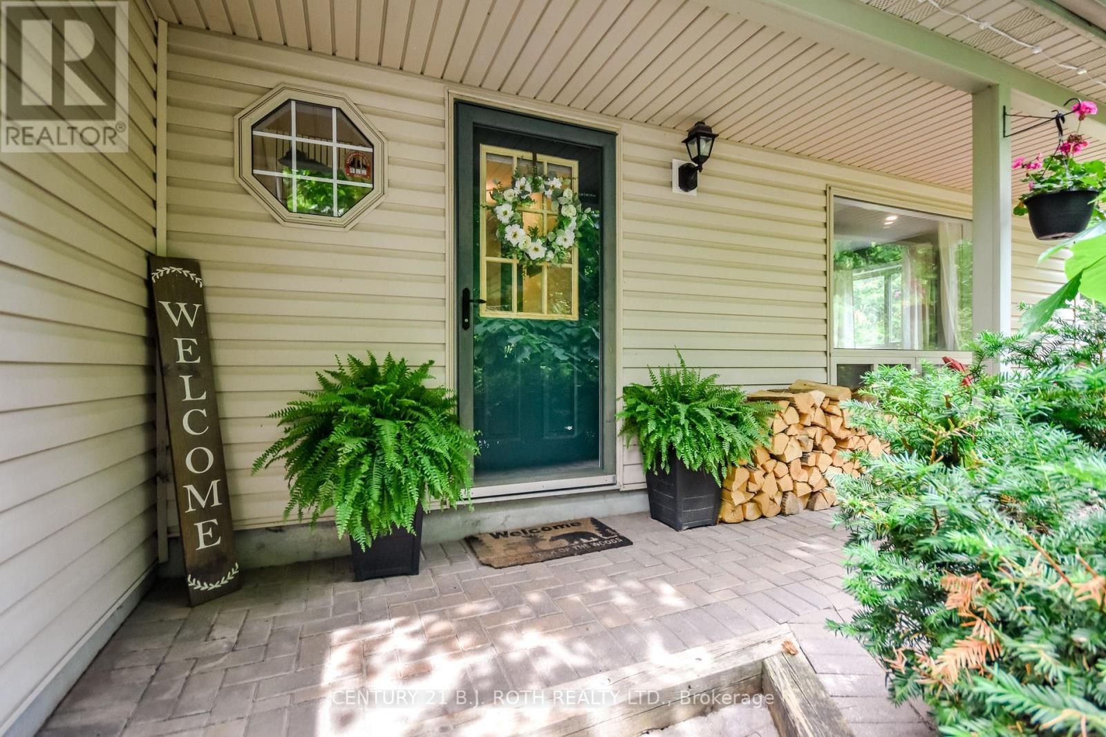 29 Algonquin Trail, Oro-Medonte (Sugarbush), Ontario  L0K 1E0 - Photo 2 - S13587622