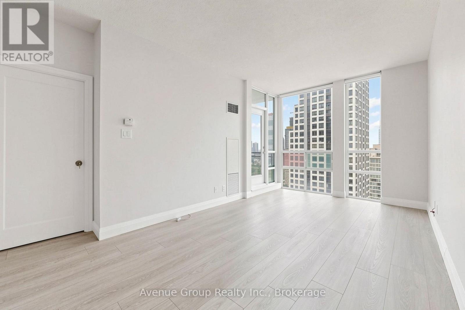 2801 - 3515 KARIYA DRIVE - Photo 17