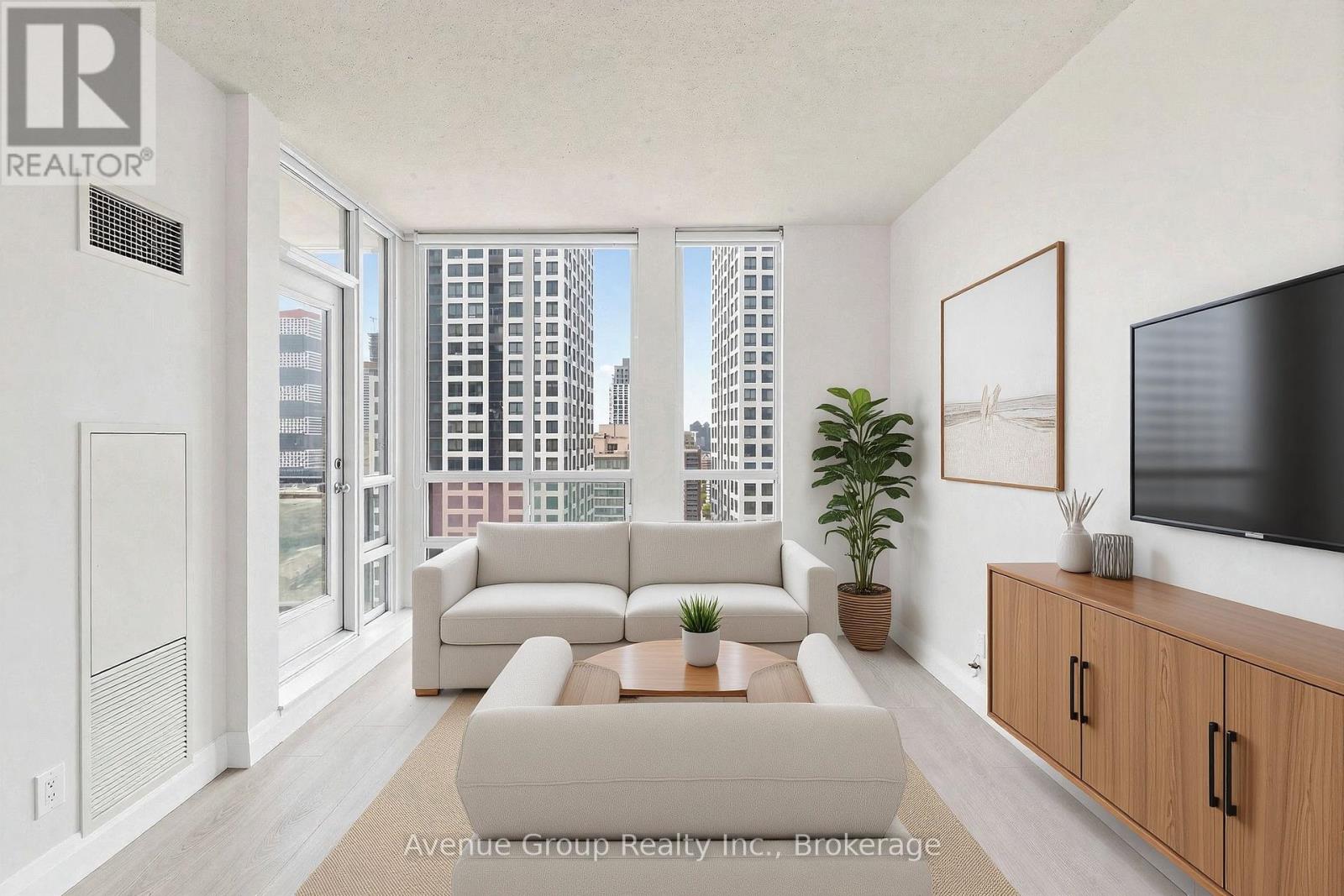 2801 - 3515 KARIYA DRIVE - Photo 4