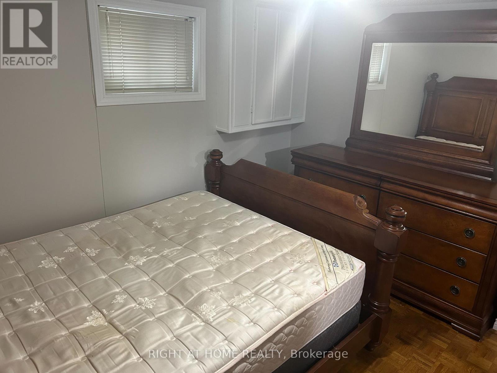 41 Deerhurst Avenue, Toronto, Ontario  M9N 3A6 - Photo 12 - W13587456