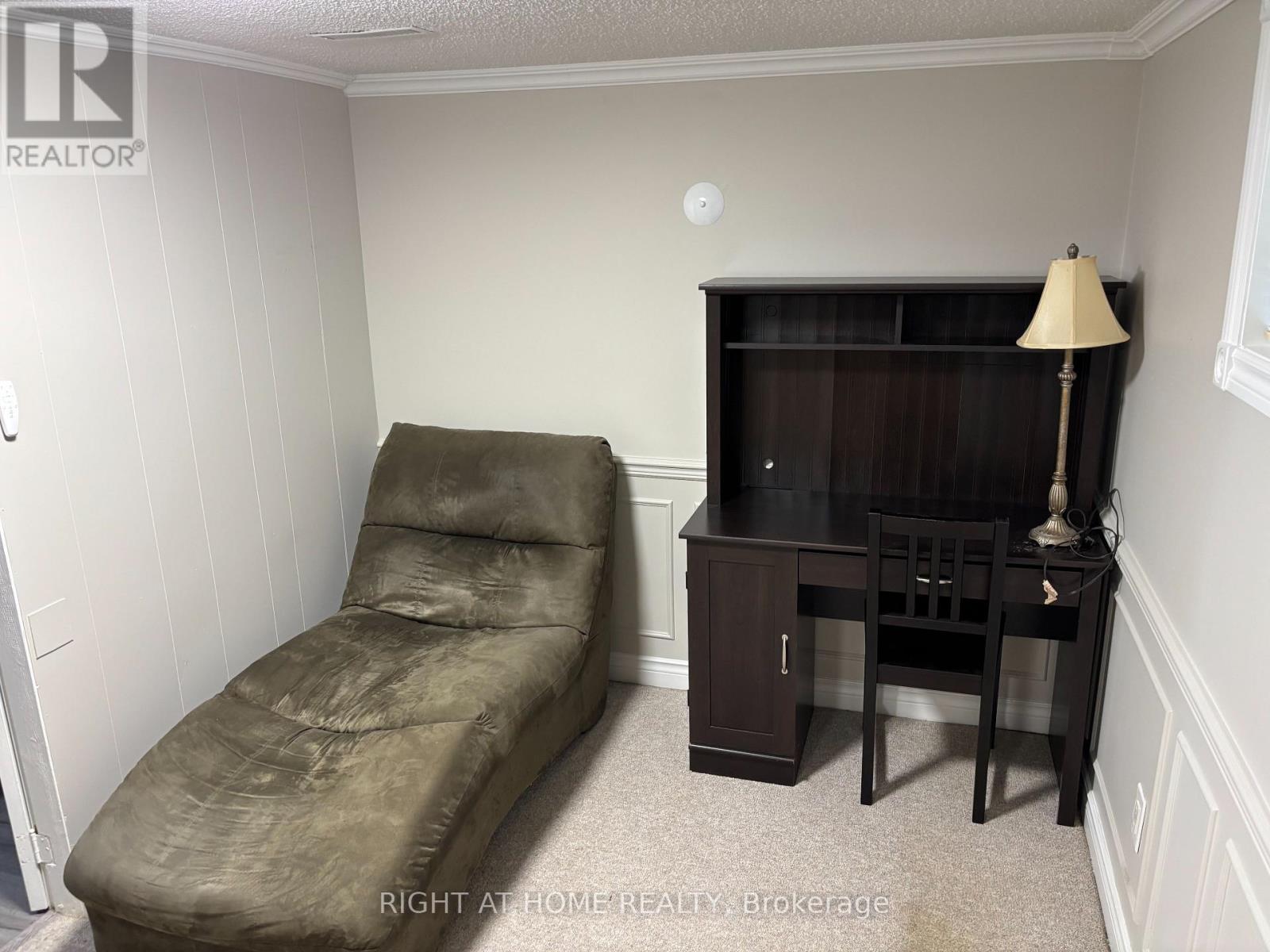 41 Deerhurst Avenue, Toronto, Ontario  M9N 3A6 - Photo 15 - W13587456
