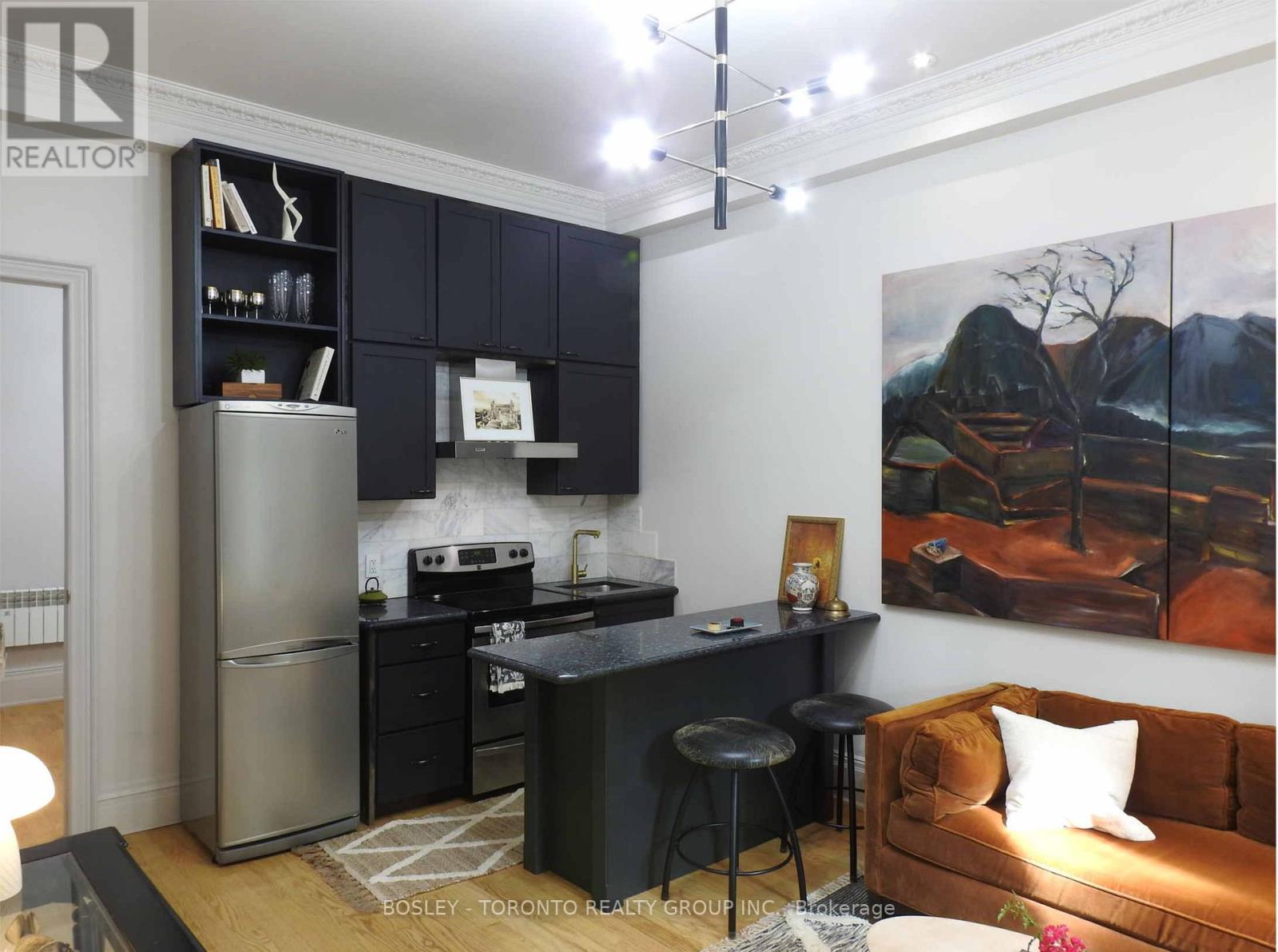 1 - 21 LANSDOWNE AVENUE - Photo 3