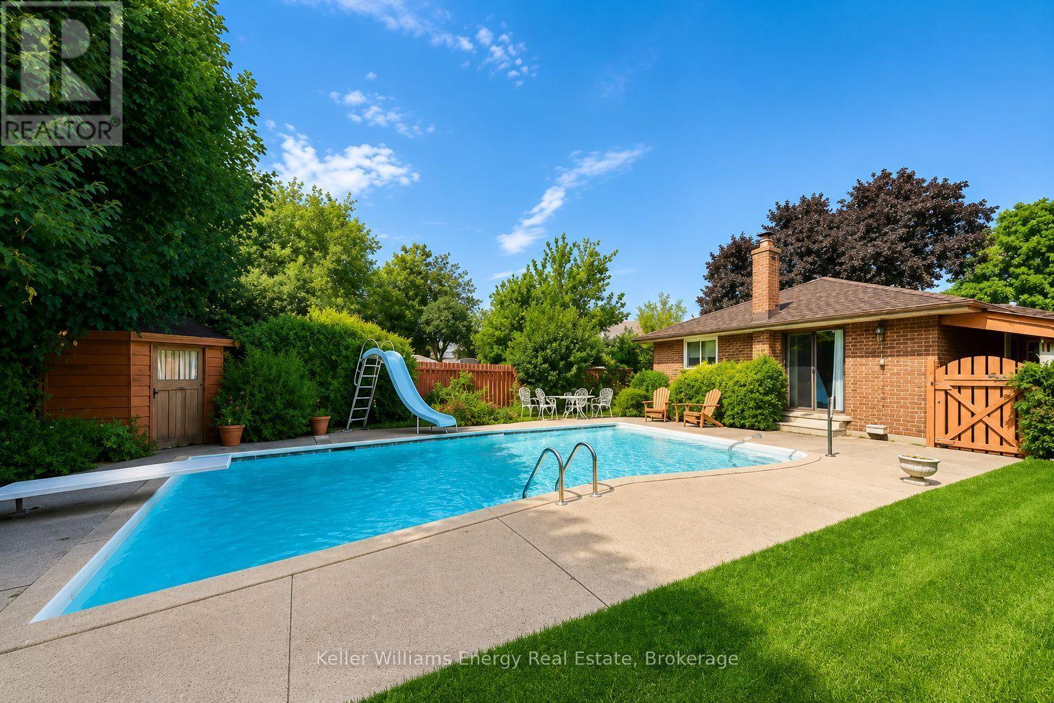 382 ELMRIDGE STREET, Oshawa (Donevan)