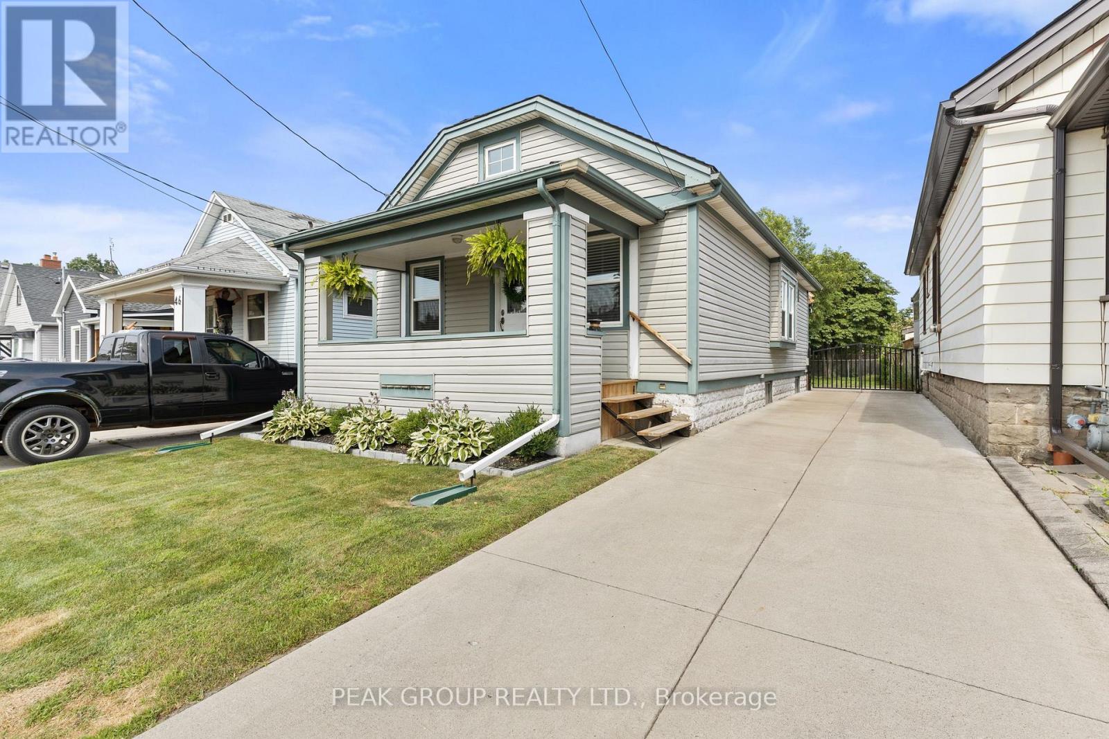 44 Richmond Avenue, St. Catharines, Ontario  L2R 3W7 - Photo 2 - X13587812