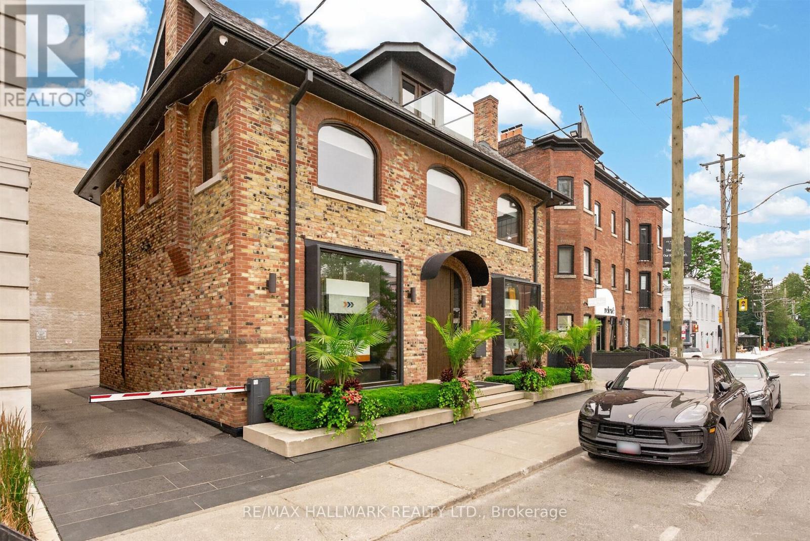 3 ROWANWOOD AVENUE E, Toronto, Ontario