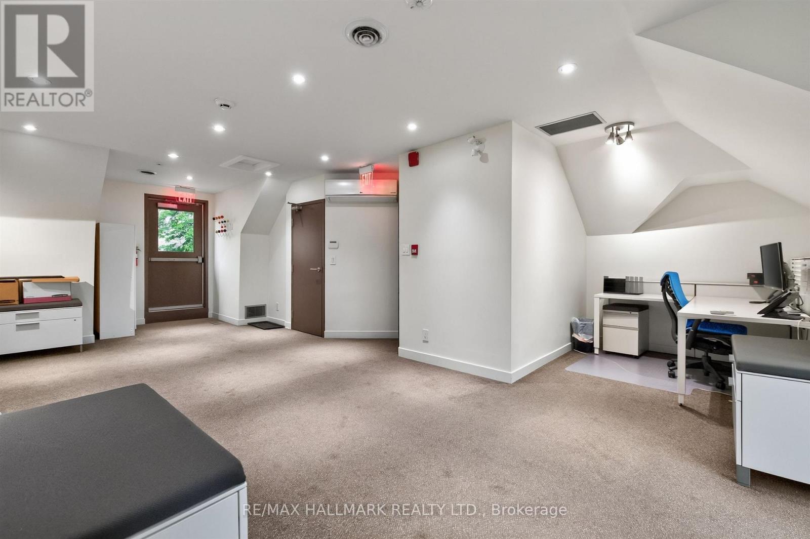 3 Rowanwood Avenue E, Toronto, Ontario  M4W 1Y5 - Photo 7 - C13562250
