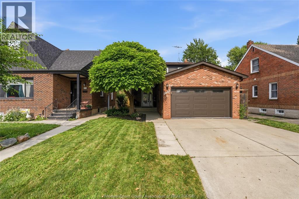2282 Woodlawn, Windsor, Ontario  N8W 2H3 - Photo 4 - 26017513
