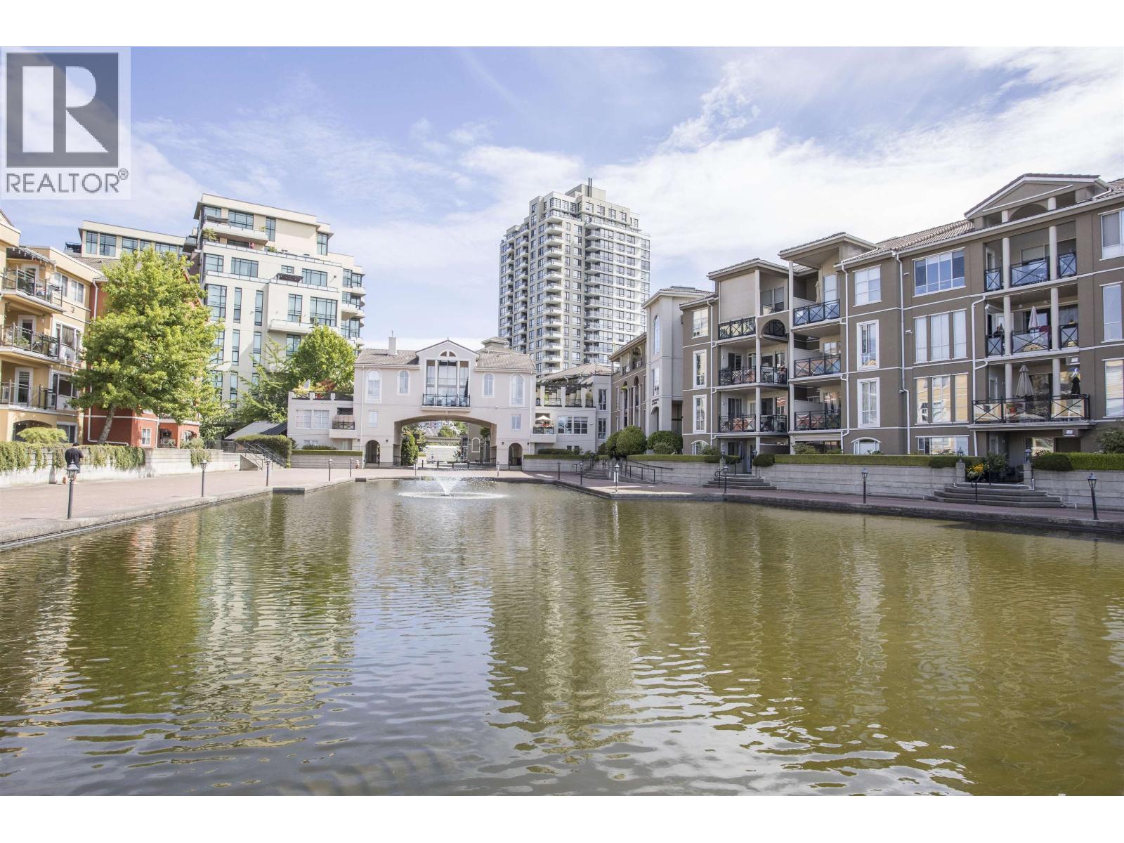 309 2 RENAISSANCE SQUARE, New Westminster