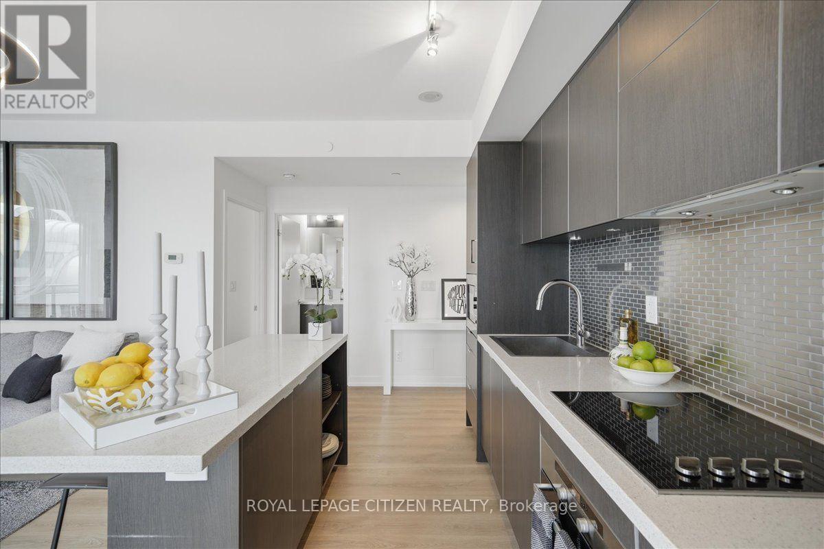 1911 - 21 Widmer Street, Toronto, Ontario M5V 0B8 - Photo 10 - C13587810