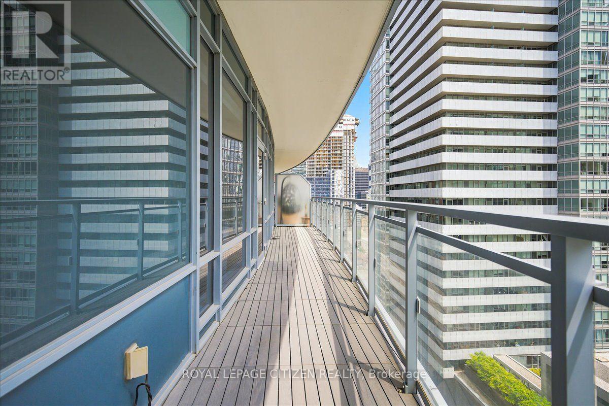 1911 - 21 Widmer Street, Toronto, Ontario M5V 0B8 - Photo 31 - C13587810