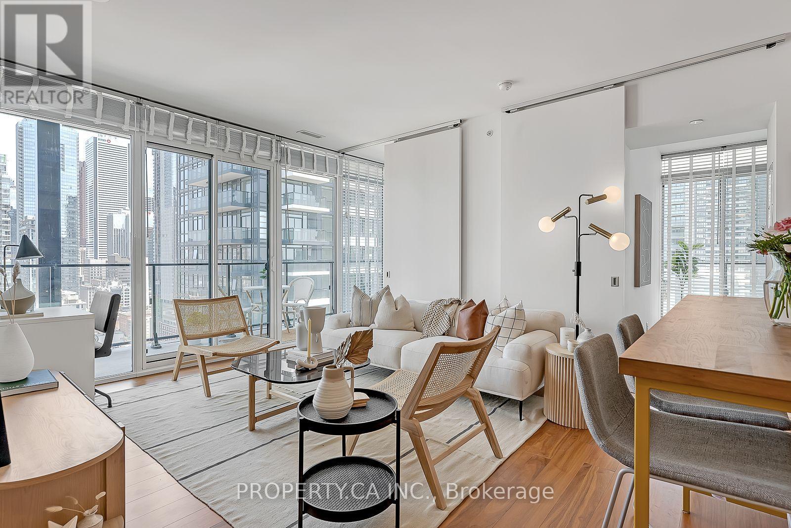 2309 - 125 PETER STREET, Toronto (Waterfront Communities)