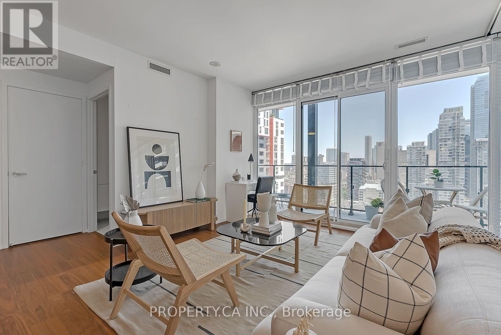 2309 - 125 Peter Street, Toronto, Ontario  M5V 0M2 - Photo 2 - C13587860