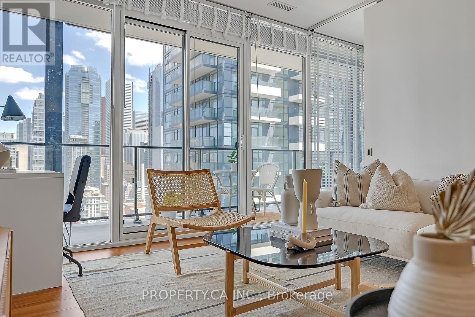 2309 - 125 Peter Street, Toronto, Ontario  M5V 0M2 - Photo 3 - C13587860