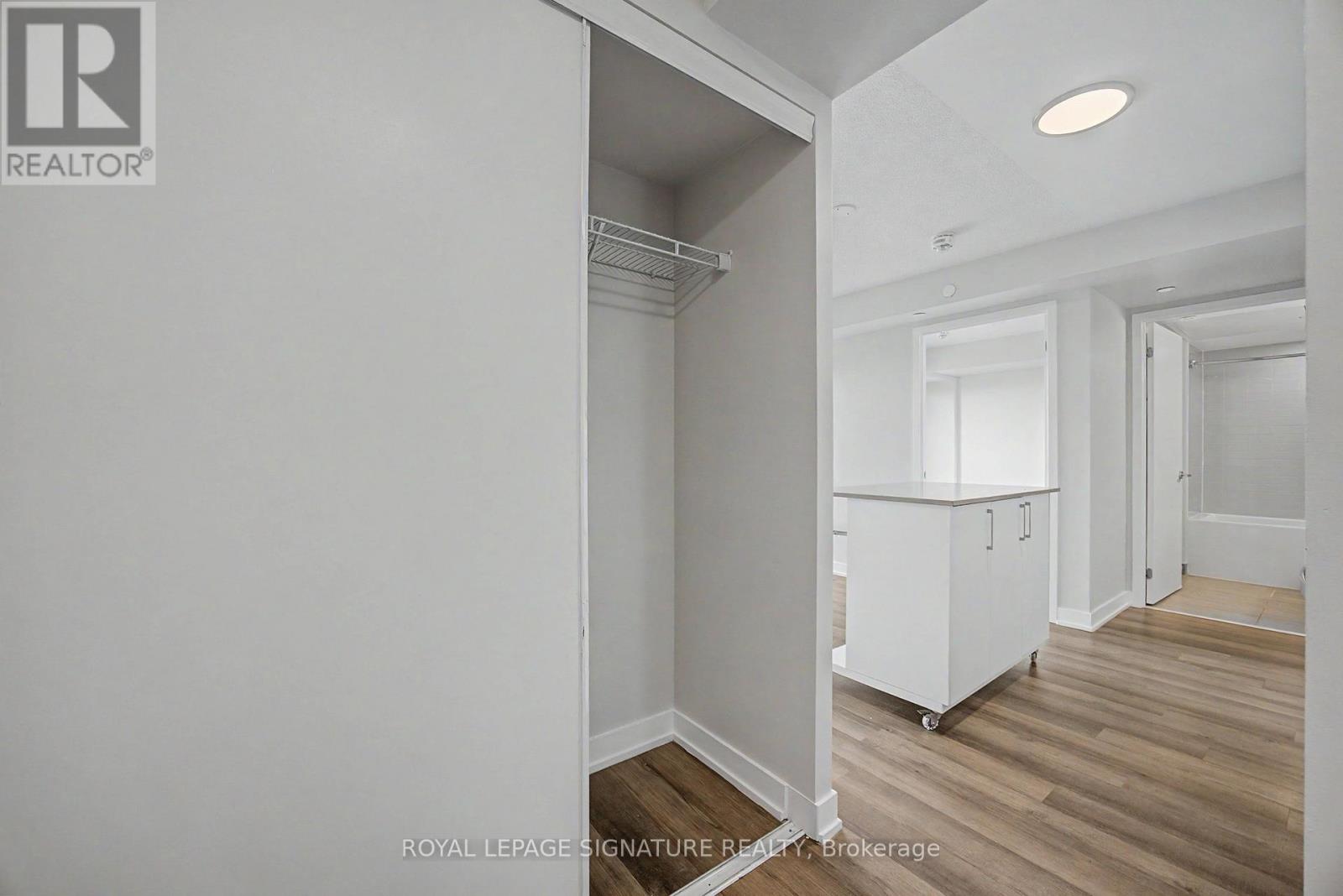 522 - 38 Monte Kwinter Court, Toronto, Ontario  M3H 0E2 - Photo 2 - C13587928