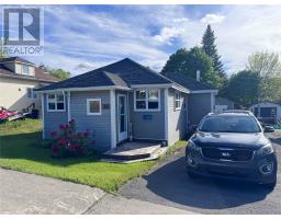 <div class="price">$179,900</div> 33 Beaumont Avenue<br>Grand Falls-Windsor, Newfoundland & Labrador<br><div class='bed_bath'>2 Bed | 1 Bath</div>