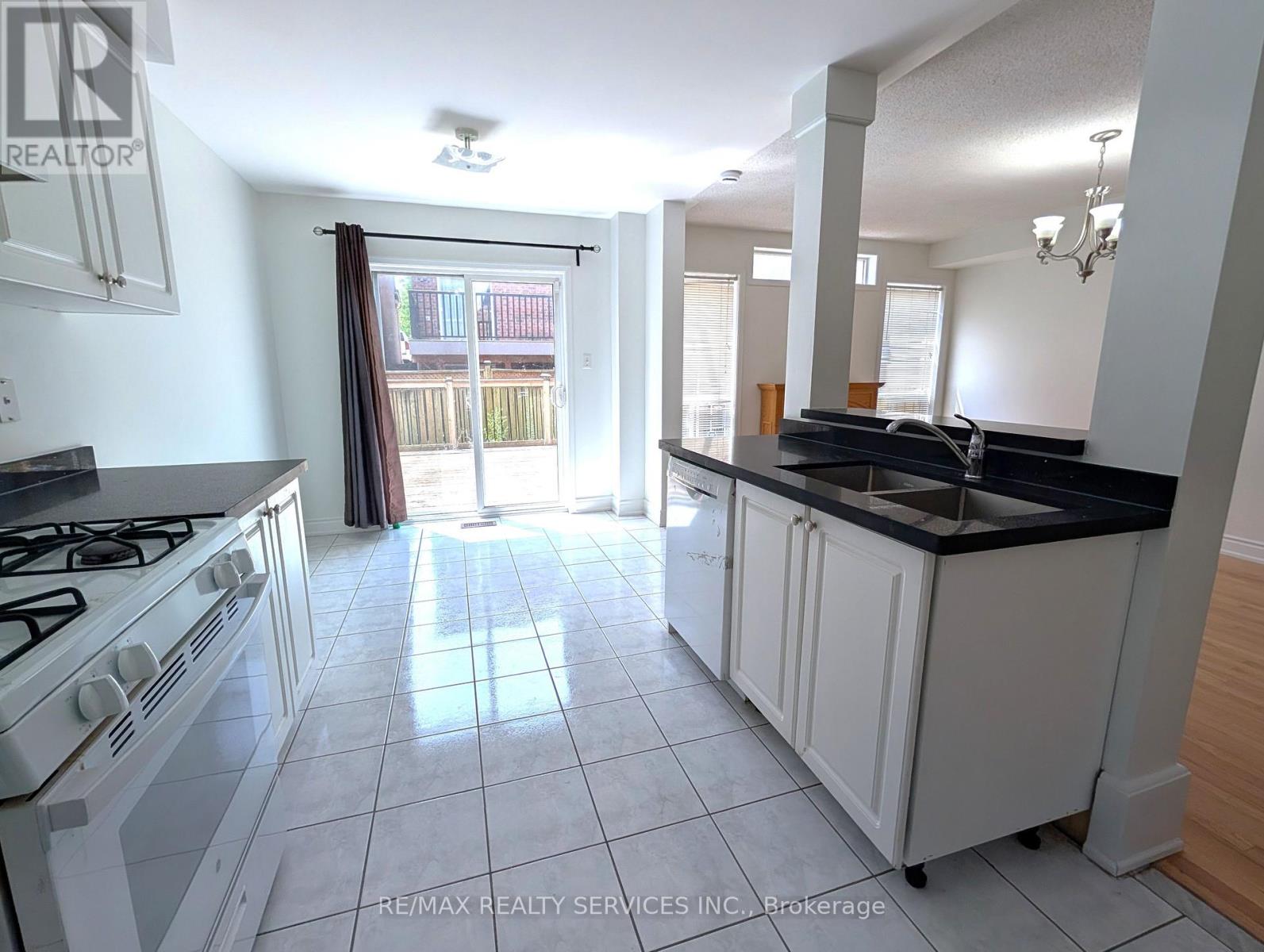69 Vessel Crescent, Toronto, Ontario  M1C 5K7 - Photo 8 - E13587894
