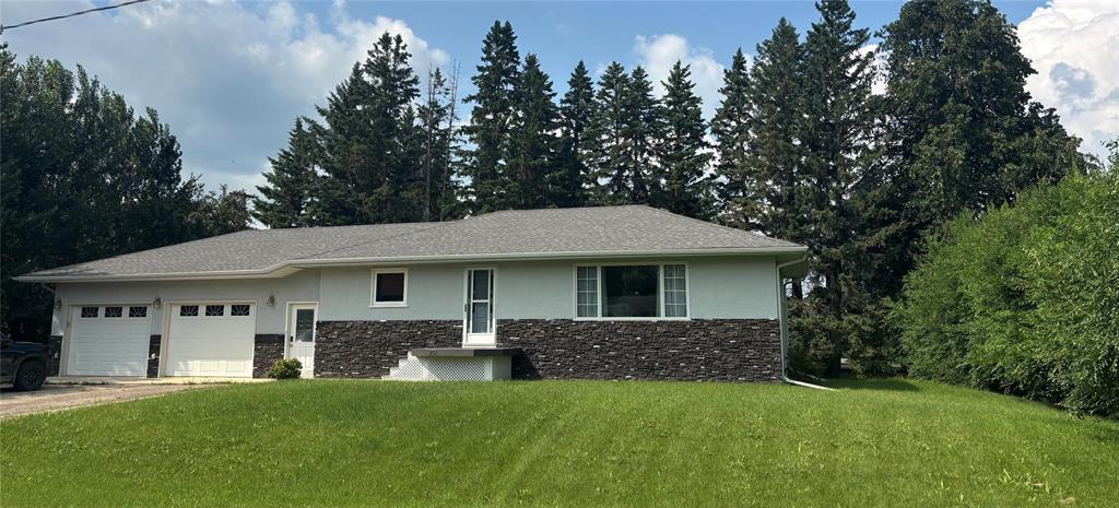 302 Murray Avenue, Glenboro, Manitoba  R0K 0X0 - Photo 0 - 202617171