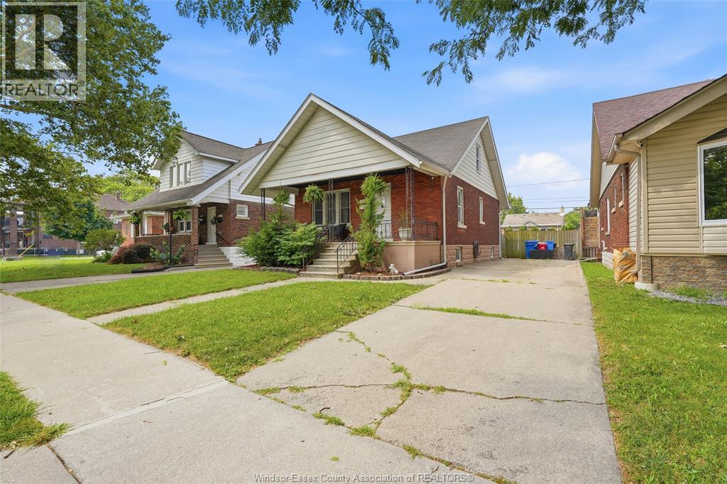 1585 Pillette, Windsor, Ontario  N8Y 3C3 - Photo 2 - 26017559