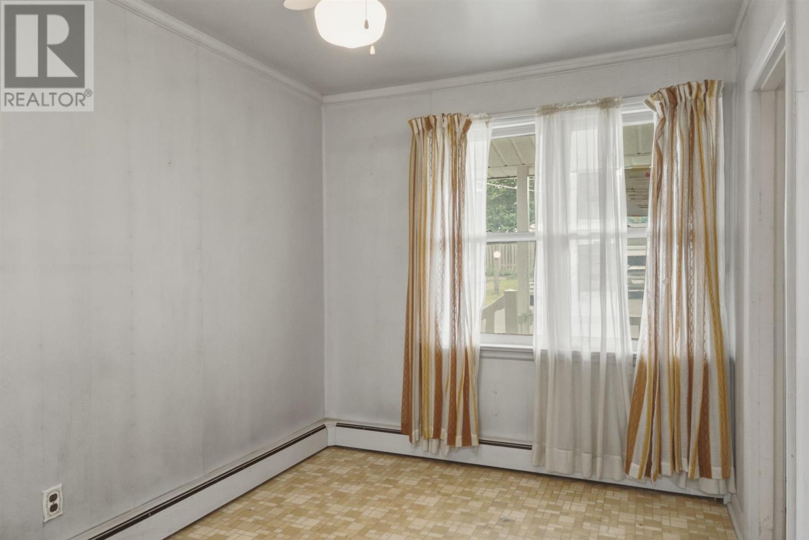 4 Macfarlane Rd, Elliot Lake, Ontario  P5A 1L1 - Photo 6 - SM261479