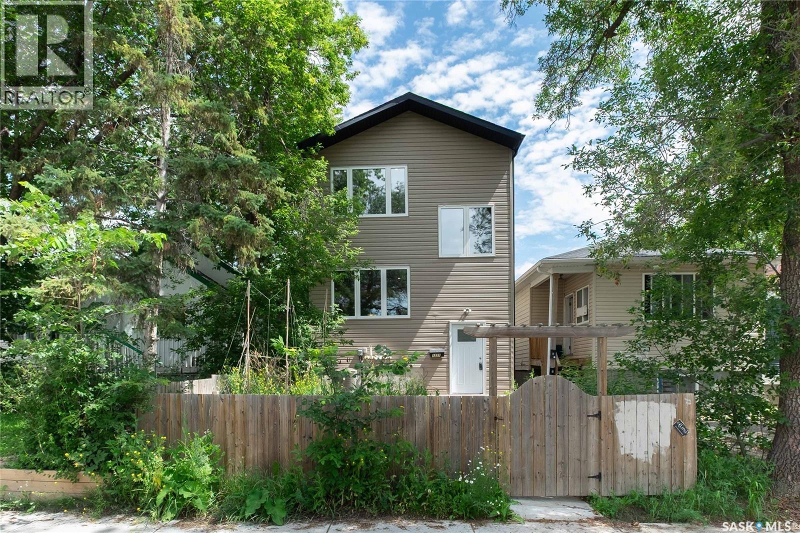1337 Montague Street, Regina, Saskatchewan  S4T 3J1 - Photo 1 - SK042813