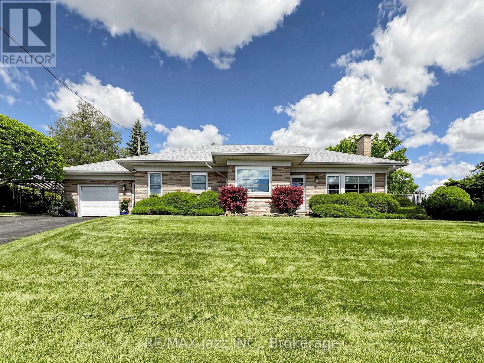 83 Stevenson Road N, Oshawa, Ontario  L1J 5M4 - Photo 3 - E13483838