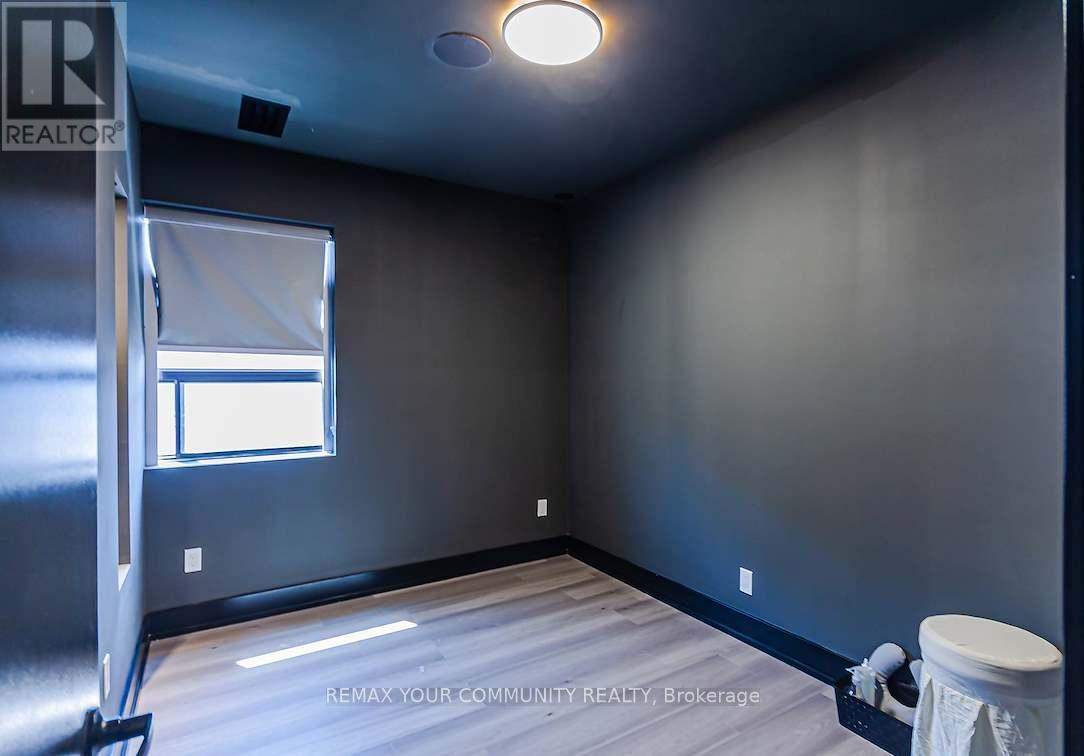 107a Colborne Street W, Whitby, Ontario  L1N 1W9 - Photo 27 - E13587512