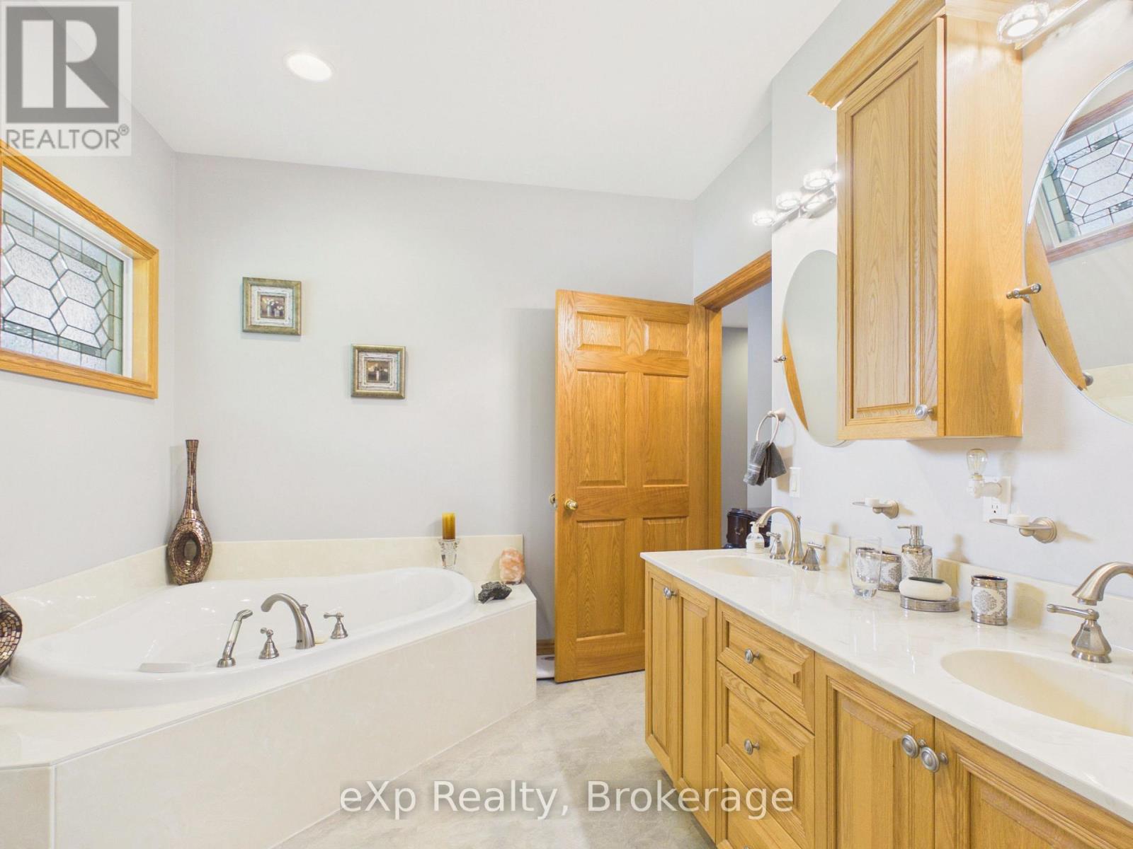 541009 Concession Ndr 14 Road, West Grey, Ontario  N0G 1L0 - Photo 10 - X13588104