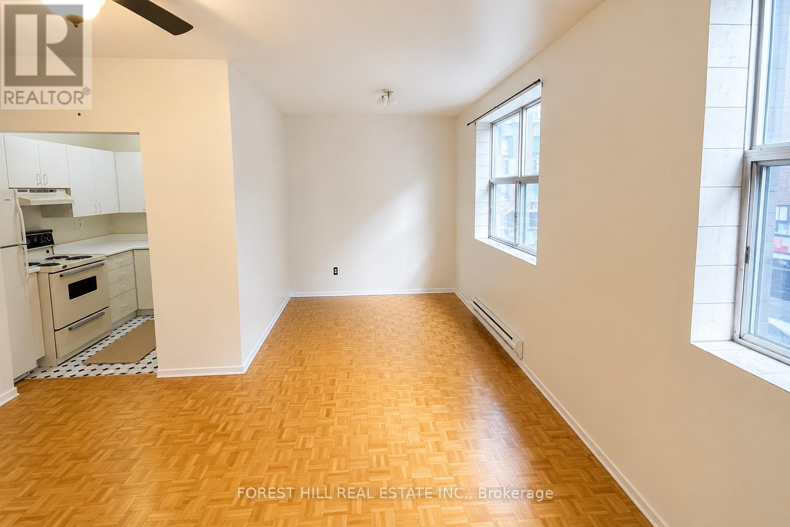 301 - 126 Dundas Street E, Toronto, Ontario  M5B 1E2 - Photo 10 - C13587974