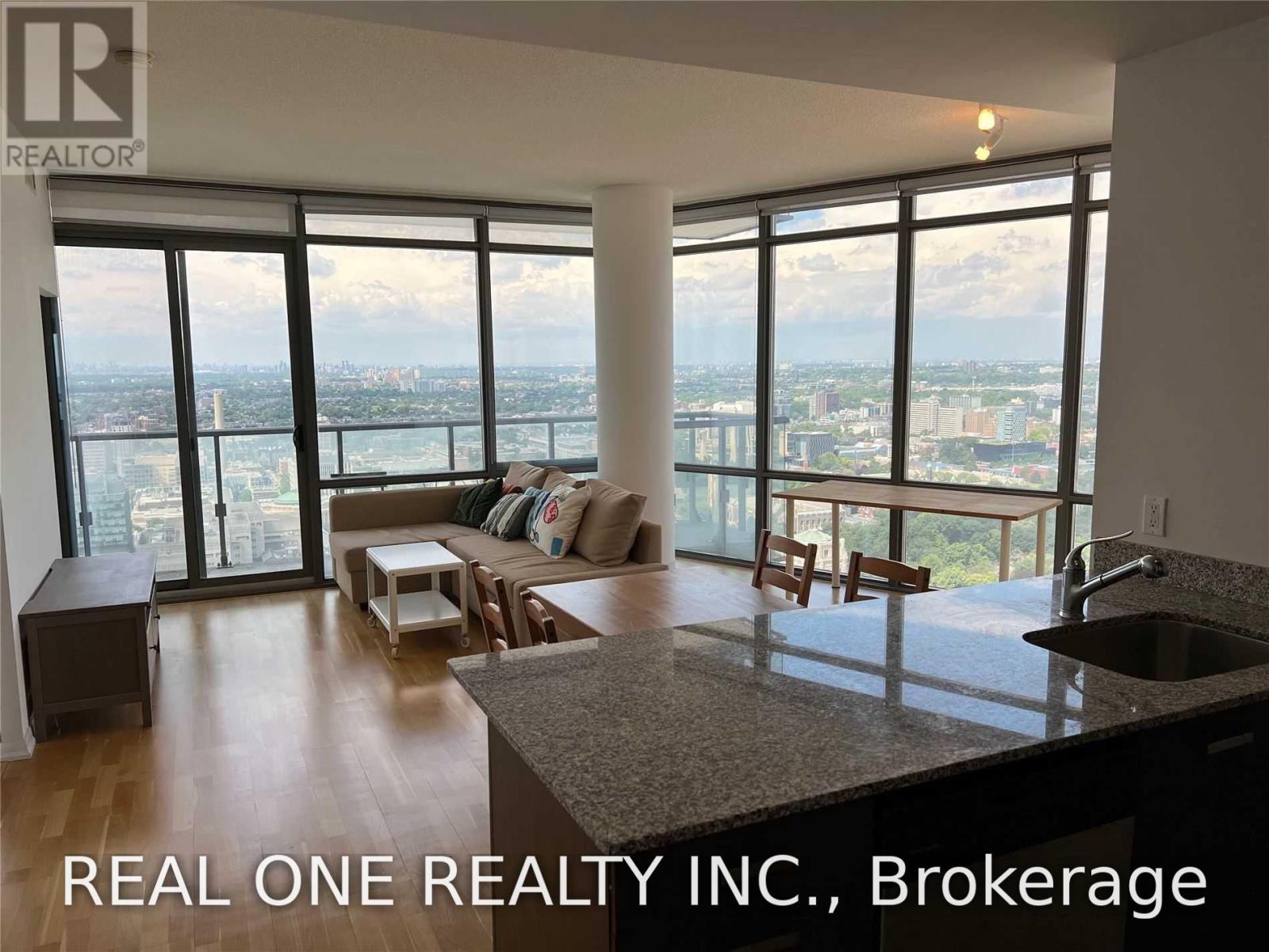 3903 - 832 Bay Street, Toronto, Ontario  M5S 1Z6 - Photo 3 - C13587980