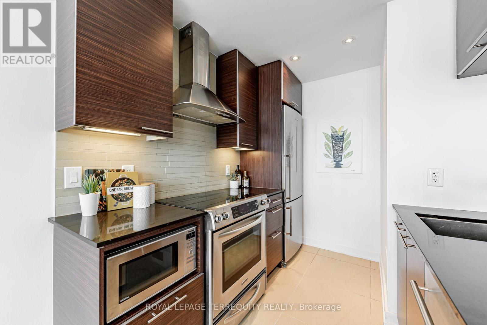 1410 - 1 Market Street, Toronto, Ontario  M5E 0A2 - Photo 8 - C13588006