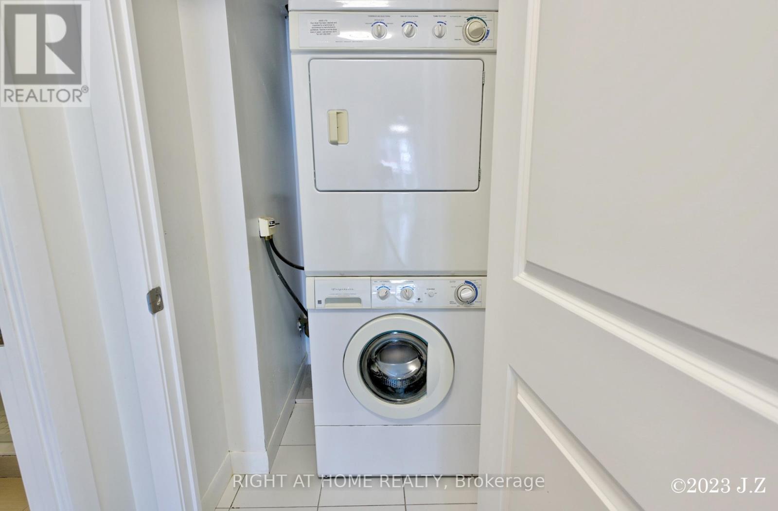 1009 - 5793 Yonge Street, Toronto, Ontario  M2M 0A9 - Photo 17 - C13588108