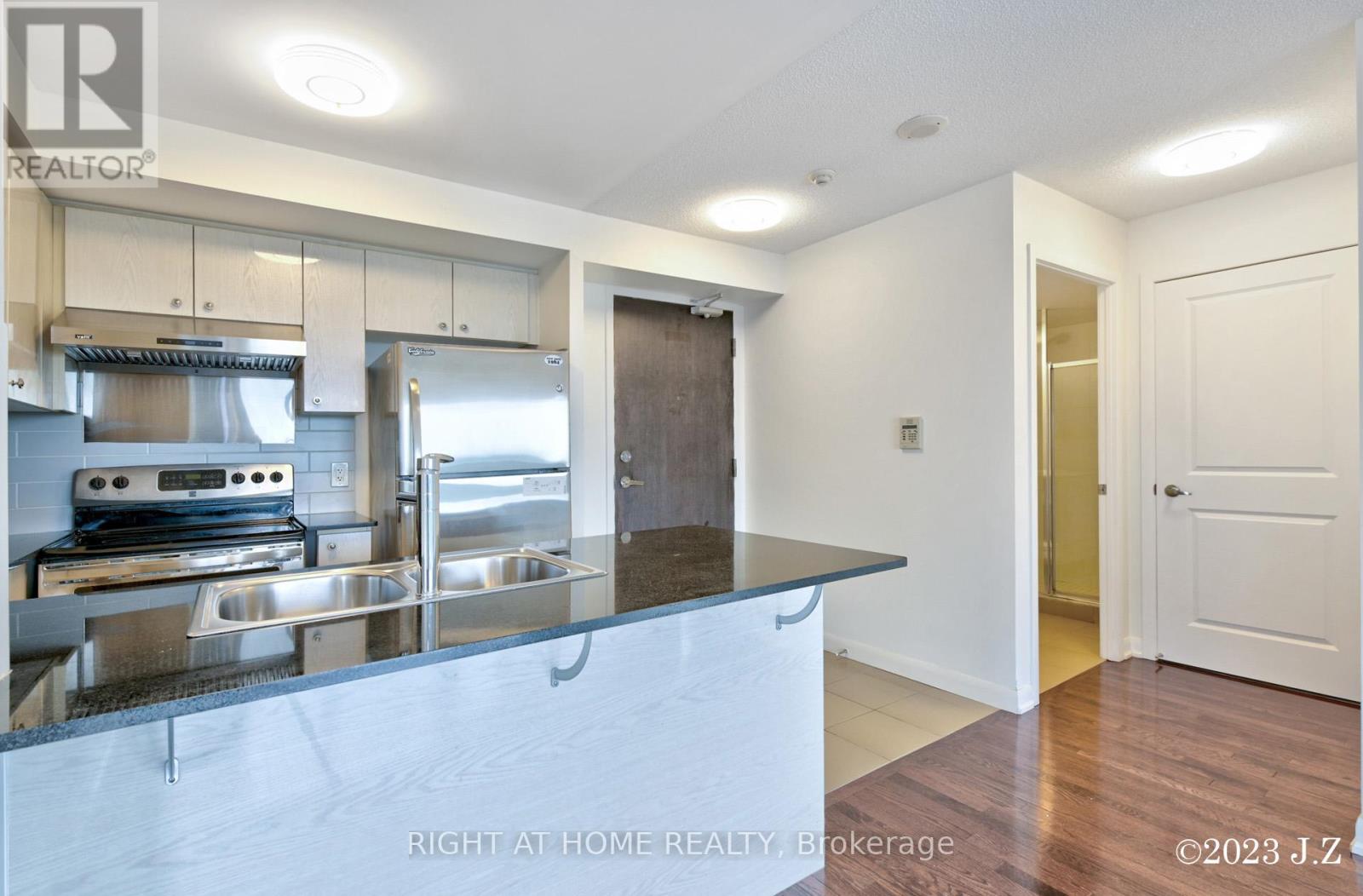 1009 - 5793 Yonge Street, Toronto, Ontario  M2M 0A9 - Photo 4 - C13588108