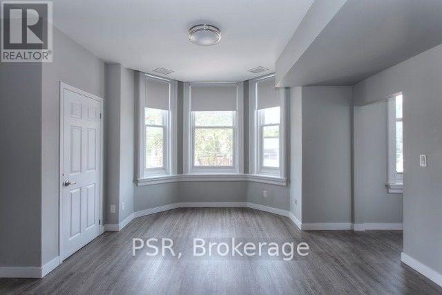 7 - 205 GERRARD STREET E, Toronto, Ontario